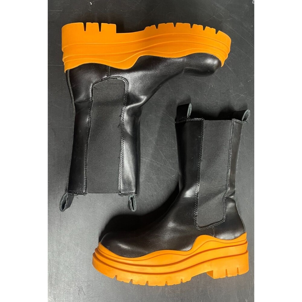 Bottega Veneta Tire Chelsea Boot in Black & Tangerine with Box EU 38/US 8 - Picture 8 of 16